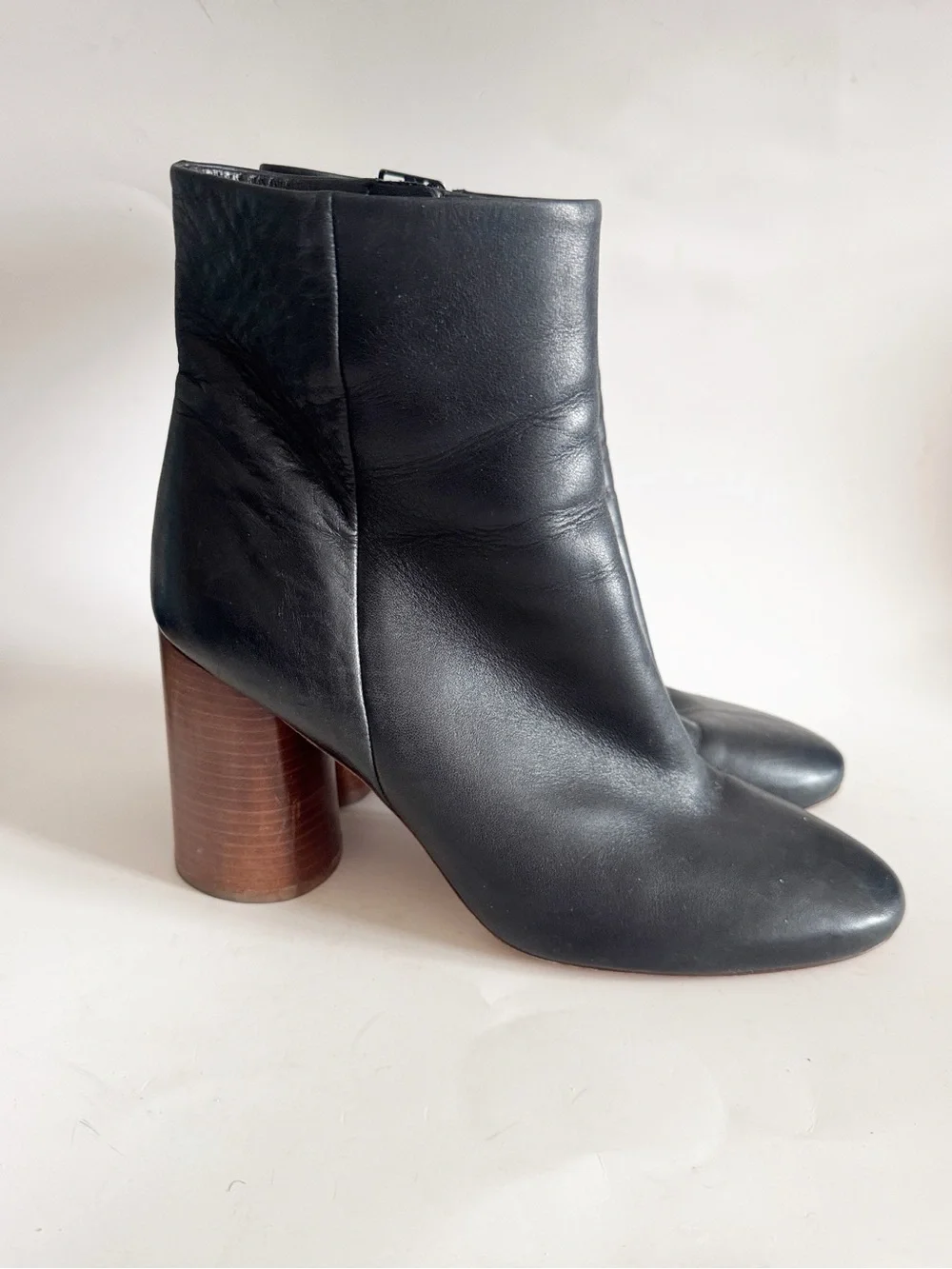 Vince Womens Black Leather Round Stacked Heel Ankle Boots size 10